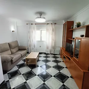 Apartamento Piso Luminoso A 3 Minutos De La Playa, Cádiz